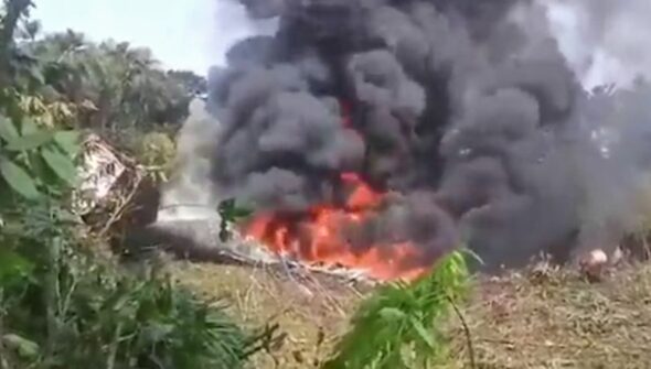 Chega a 66 número de mortos em queda de avião militar na Colômbia