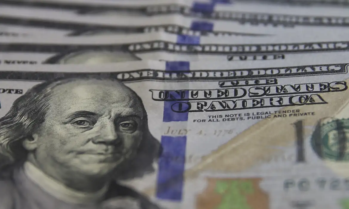 OAB Barro Preto - Com tensão no Irã, dólar fecha em R$ 5,32, o maior valor desde janeiro