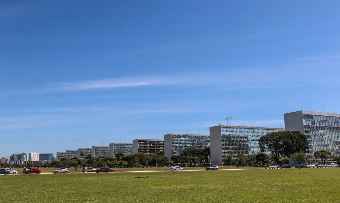 OAB Barro Preto - Senado aprova reestruturação de carreiras do serviço público federal