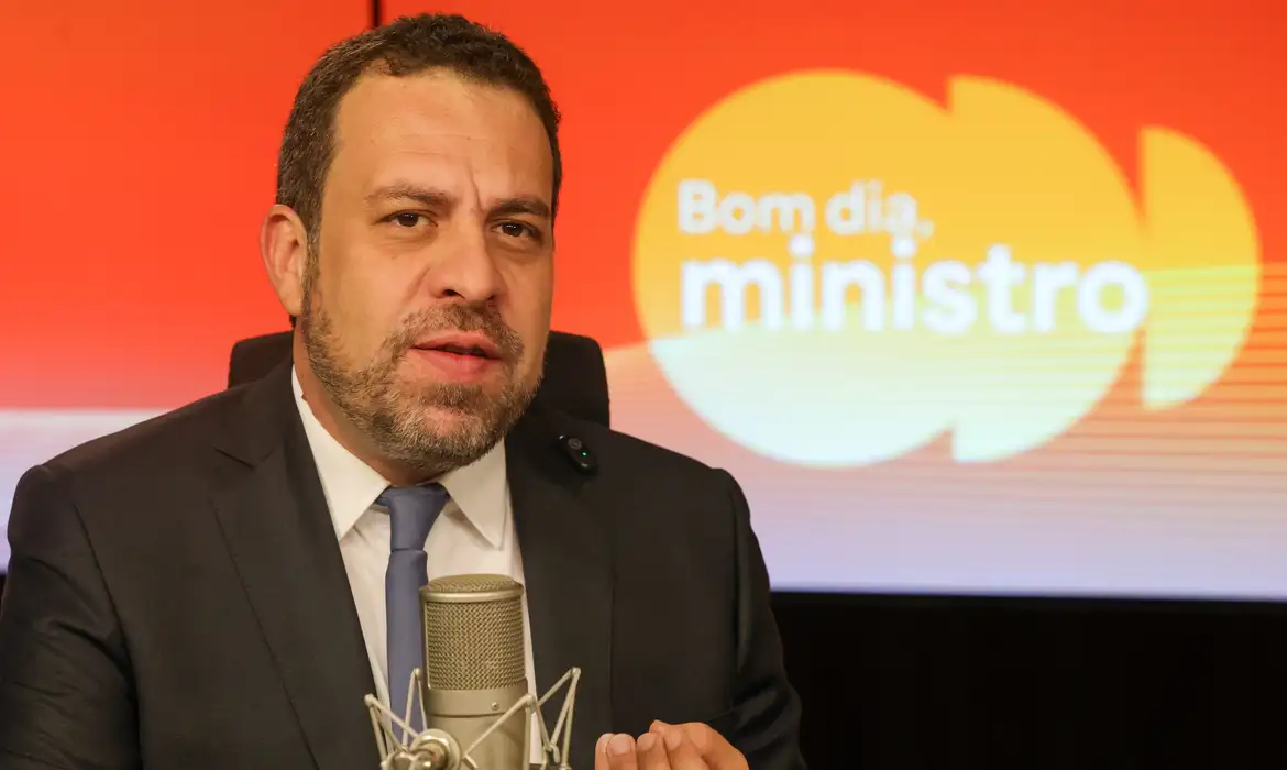 OAB Barro Preto - Boulos sobre 6×1: se houver demora, governo envia projeto com urgência