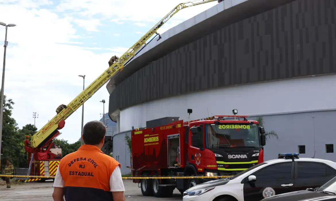 OAB Barro Preto - Incêndio no Velódromo do Rio é controlado; pista não teve impacto