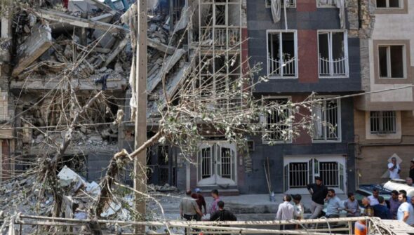 Irã desafia ultimato de Trump: Ormuz jamais retomará status anterior