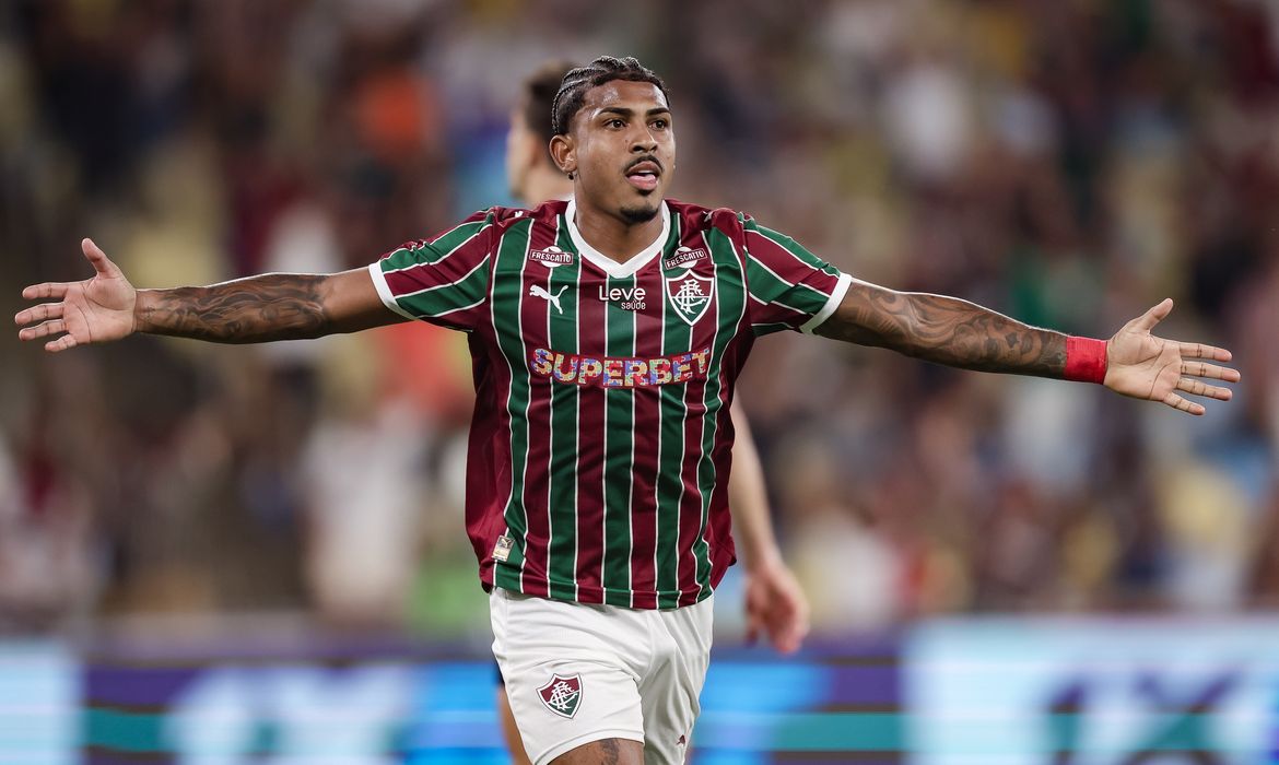 OAB Barro Preto - Flu bate Corinthians no Maracanã e assume vice-liderança do Brasileiro