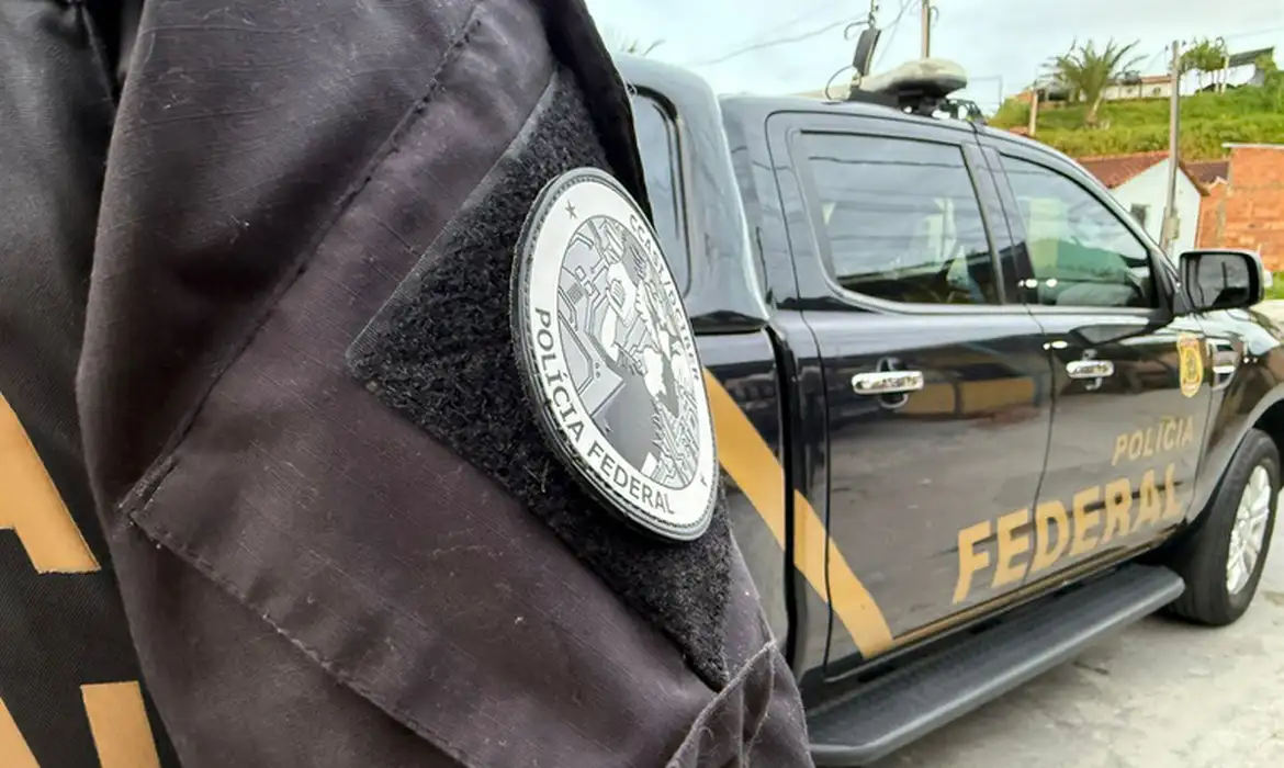 OAB Barro Preto - PF apreende mais de duas toneladas de maconha prensada no Paraná