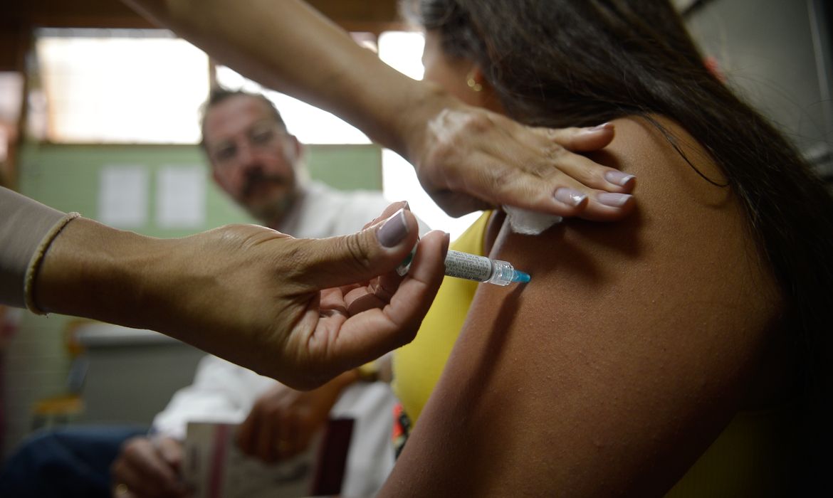 OAB Barro Preto - Empresas deverão informar trabalhadores sobre cânceres e vacina