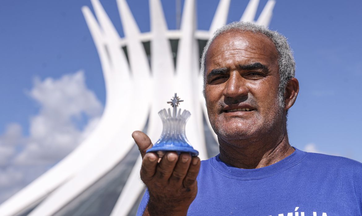 OAB Barro Preto - Com miniaturas, artesãos dão novo sentido à Brasília dos monumentos