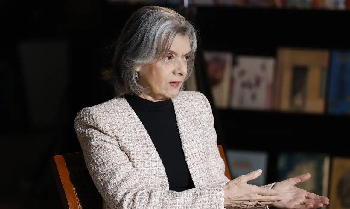 OAB Barro Preto - Cármen Lúcia diz que é aconselhada a deixar STF por ataques machistas