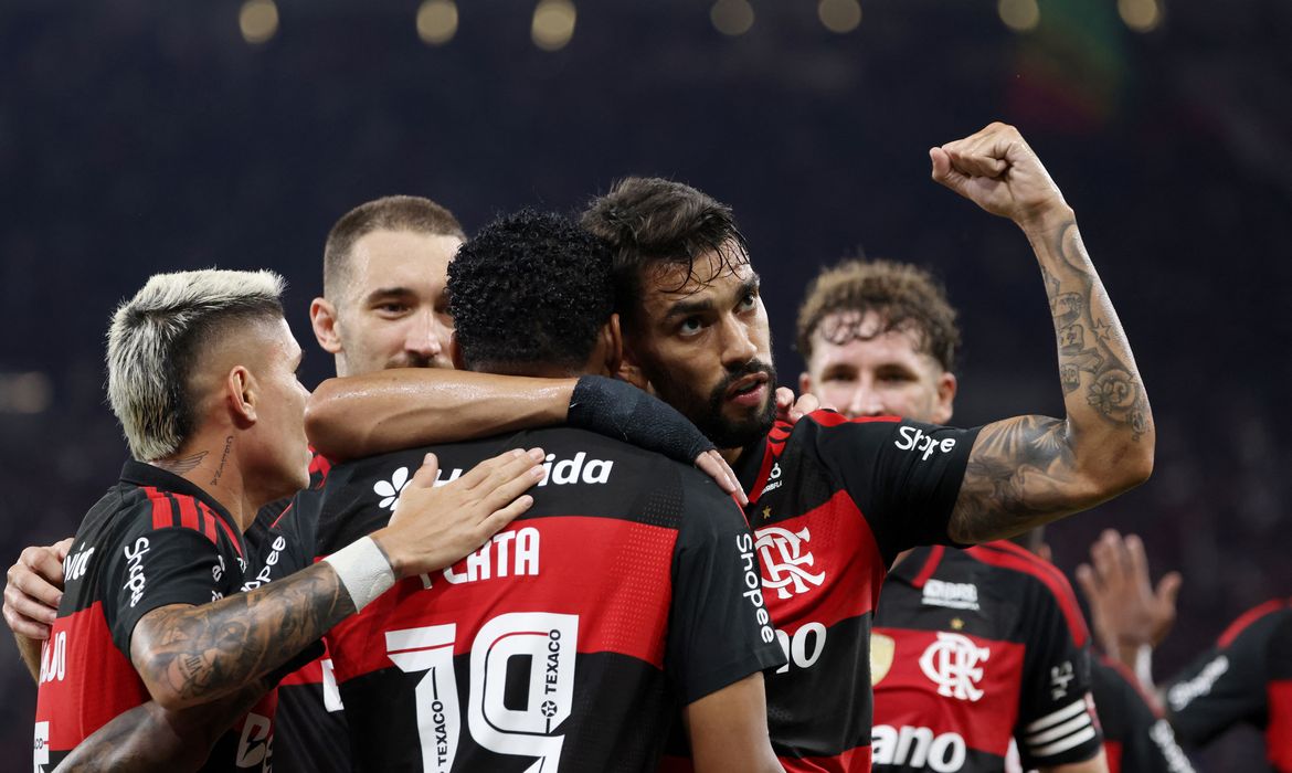 OAB Barro Preto - Flamengo reage e vence Santos de virada por 3 a 1 no Brasileirão