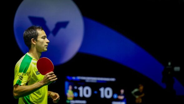 Calderano cai para chinês na semi e leva bronze na Copa do Mundo