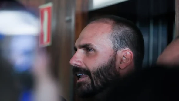 Eduardo Bolsonaro não comparece a interrogatório no Supremo