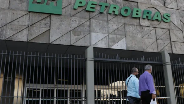Petrobras bate novo recorde na produção de barris de petróleo e gás