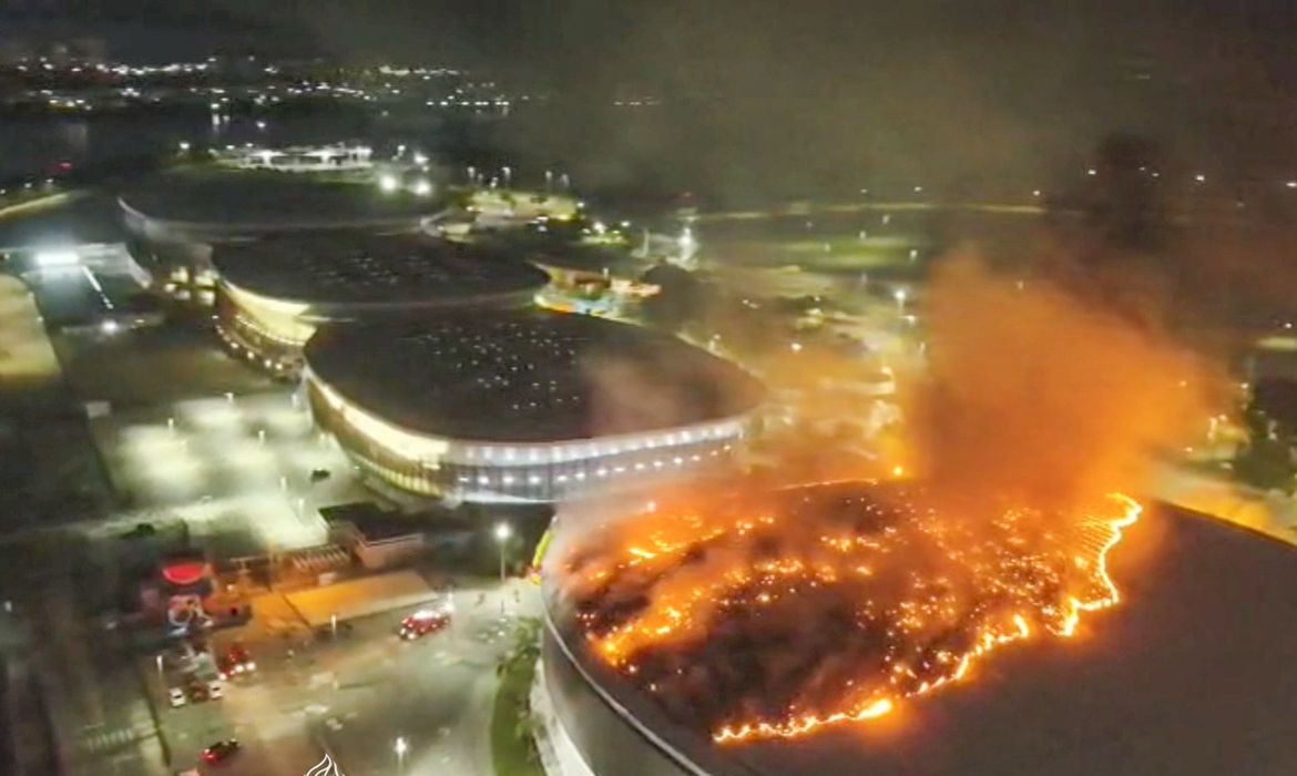 OAB Barro Preto - Incêndio atinge Velódromo do Parque Olímpico no Rio