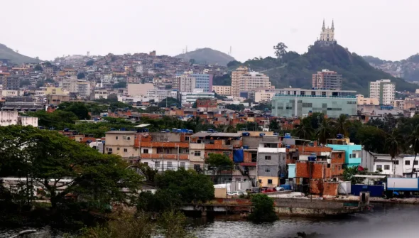 Justiça decreta prisão preventiva de casal que levava armas para o CV