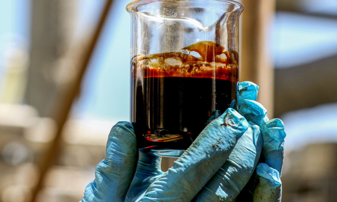 OAB Barro Preto - Justiça libera cobrança de imposto sobre exportação de petróleo