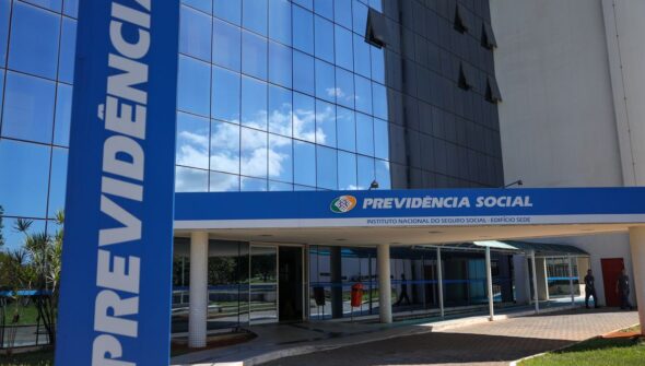 INSS paga segunda parcela do 13º a aposentados e pensionistas