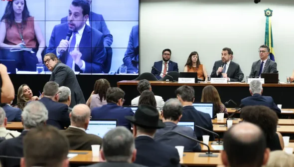 Boulos critica compensação a empresas pelo fim da escala 6×1