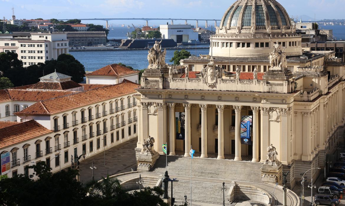 OAB Barro Preto - Sede do Legislativo fluminense, Palácio Tiradentes celebra centenário