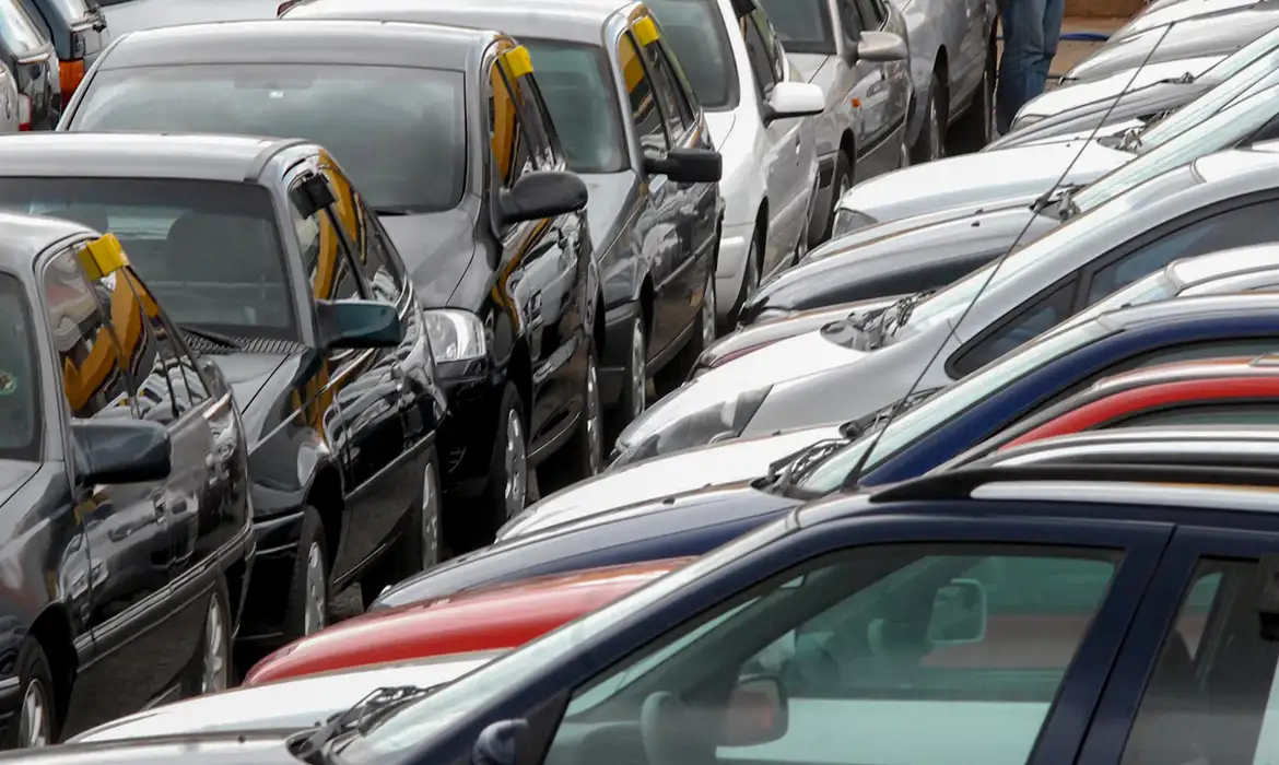 OAB Barro Preto - Financiamento de carros e motos cresce 11,8% em abril, indica Trillia