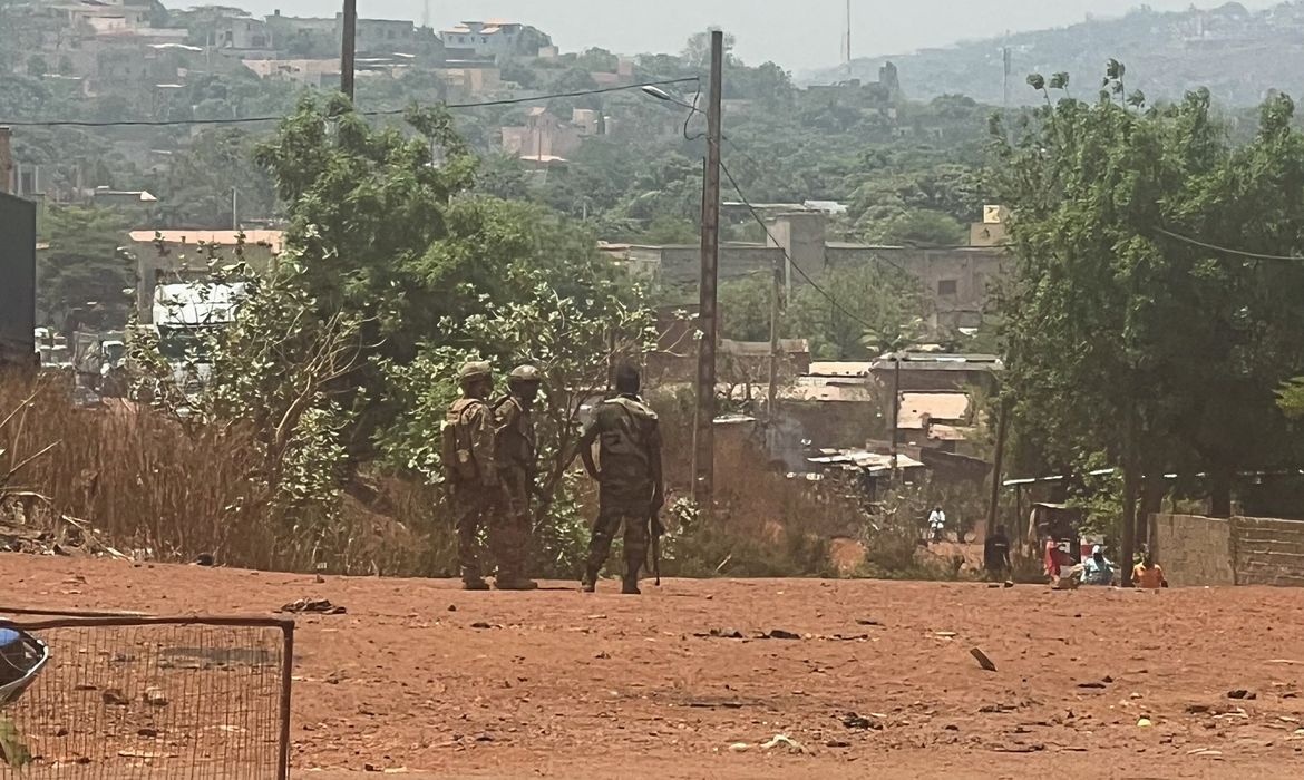 OAB Barro Preto - África: cerco à capital do Mali desafia Aliança de Estados do Sahel  