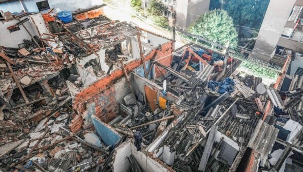 Casas começam a ser demolidas após explosão em São Paulo