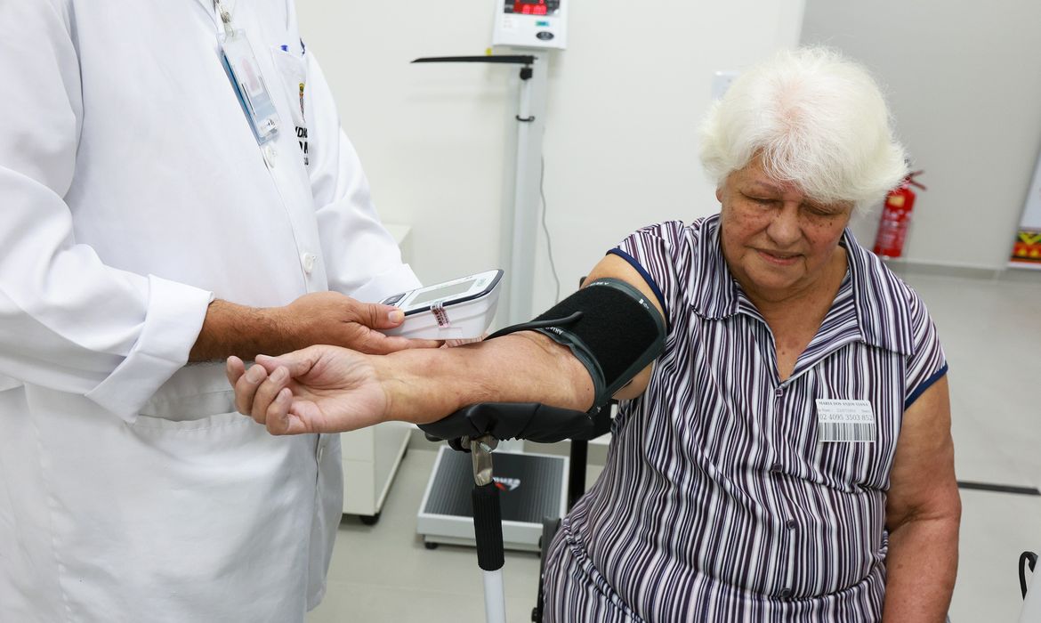 OAB Barro Preto - Pessoas 50+ vão representar metade do consumo com saúde em 2044