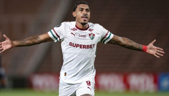 Fluminense arranca empate na Argentina e continua vivo na Libertadores