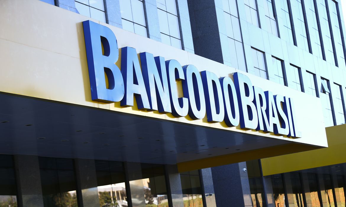 OAB Barro Preto - Lucro do Banco do Brasil cai 54% com avanço da crise no agro