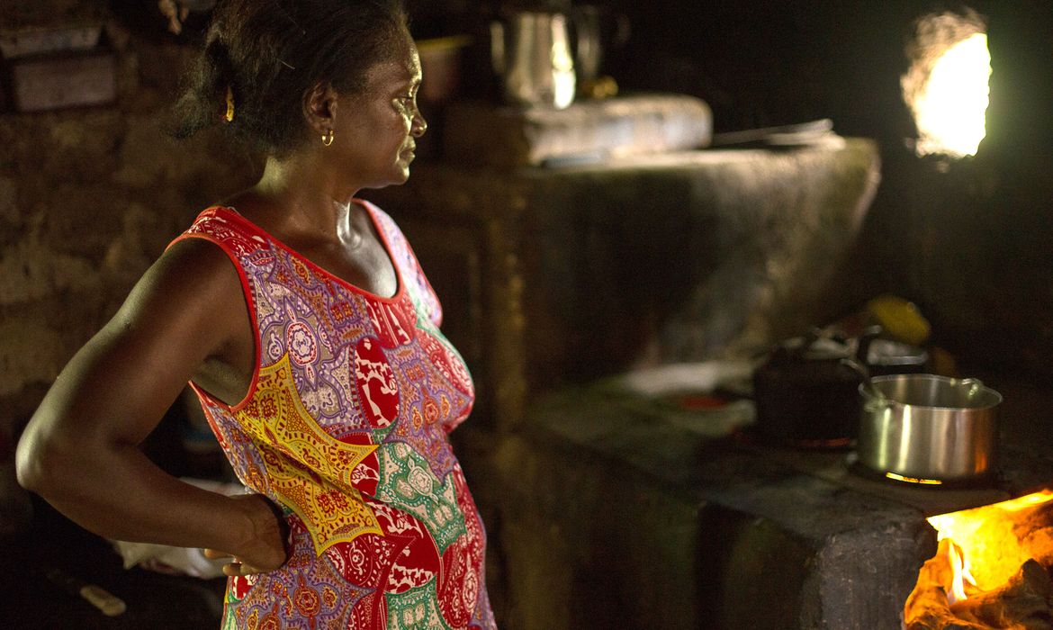OAB Barro Preto - Mulheres negras do Norte e Nordeste são as mais afetadas pela fome