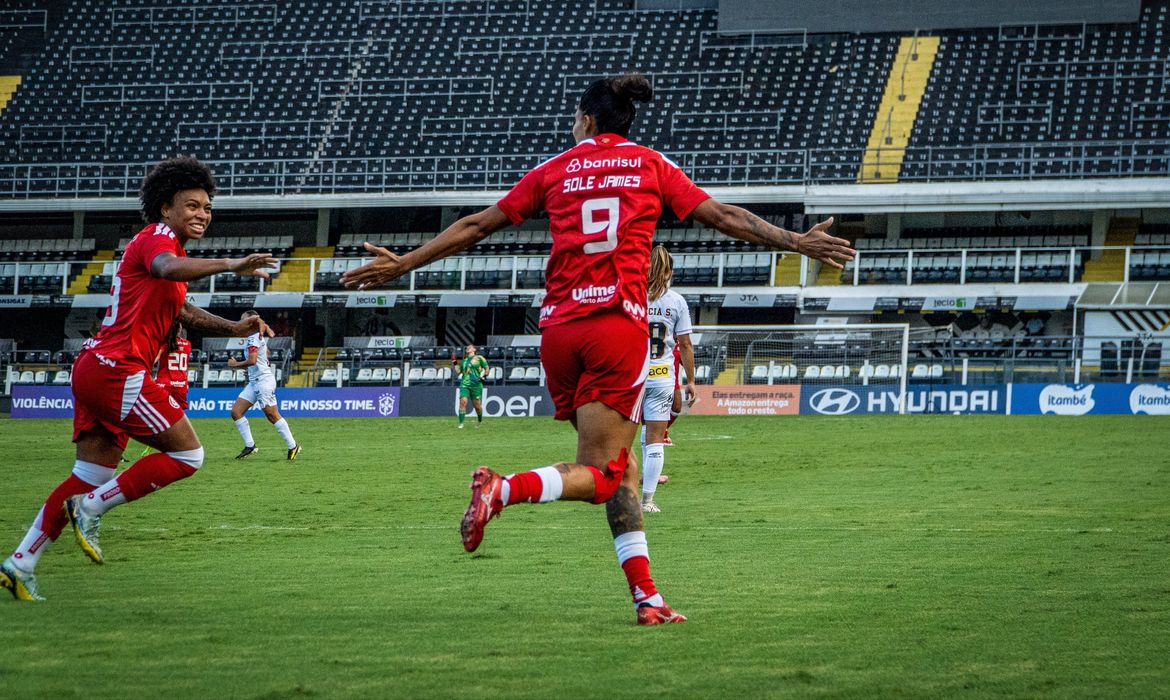 OAB Barro Preto - Inter aplica 3 a 0 no Santos fora de casa pelo Brasileirão Feminino