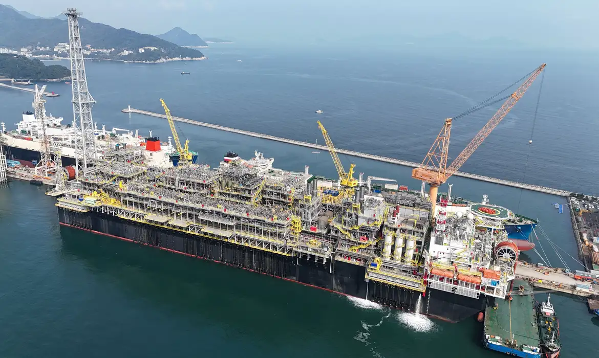 OAB Barro Preto - Petrobras inicia P-79 e reforça produção de petróleo e gás no país