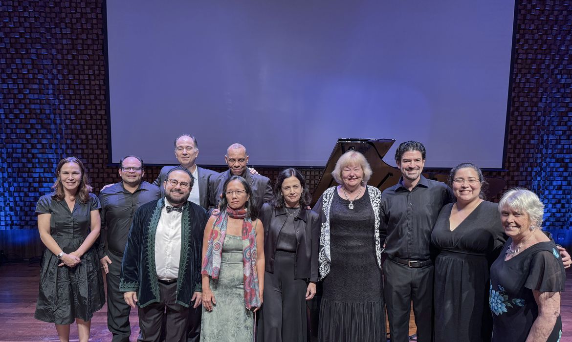 OAB Barro Preto - Rádio MEC transmite homenagem ao pianista Luiz de Moura Castro