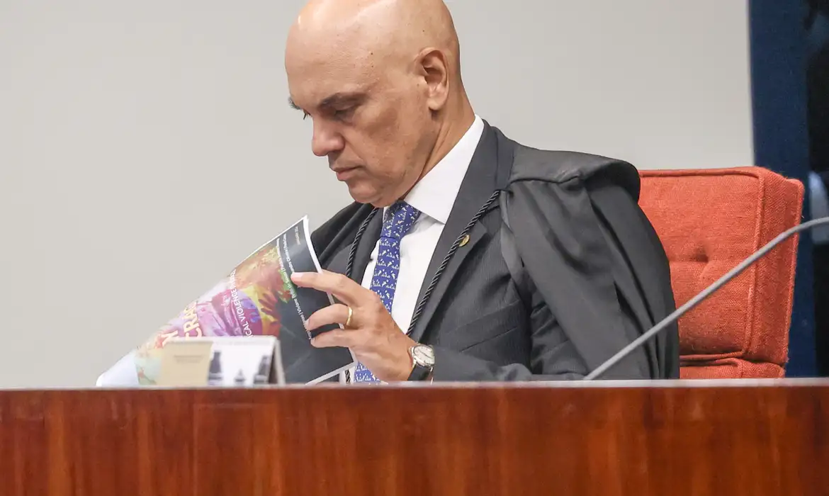 OAB Barro Preto - Moraes dá 24 horas para Bolsonaro explicar arma apreendida em blitz