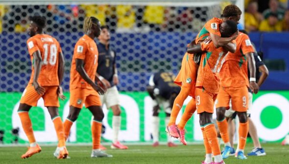 Equador para no travessão e Costa do Marfim vence no final, no Grupo E