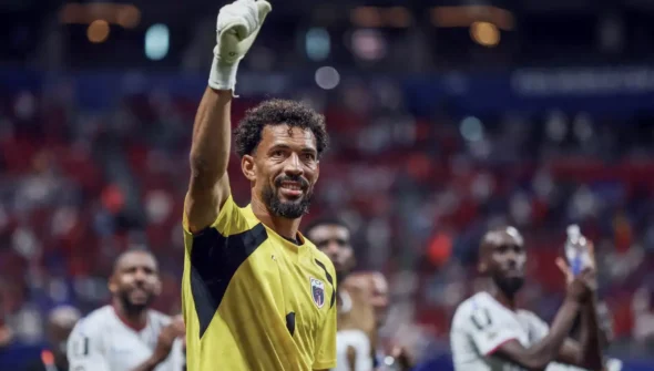 Goleiro Vozinha brilha contra a Espanha e vira destaque na Copa