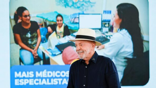 Lula responsabiliza clã Bolsonaro por ataque dos EUA ao Pix e taxação