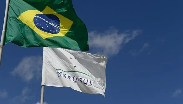 Lula vai ao Paraguai participar da 68ª Cúpula do Mercosul