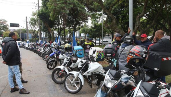 Governo prepara linha de crédito para motociclistas de aplicativos