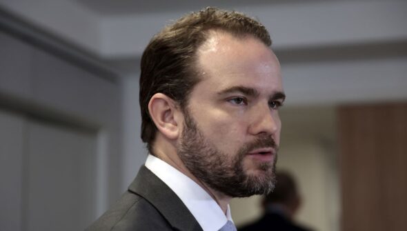 Novo Desenrola já beneficiou 6 milhões de pessoas, diz Dario Durigan