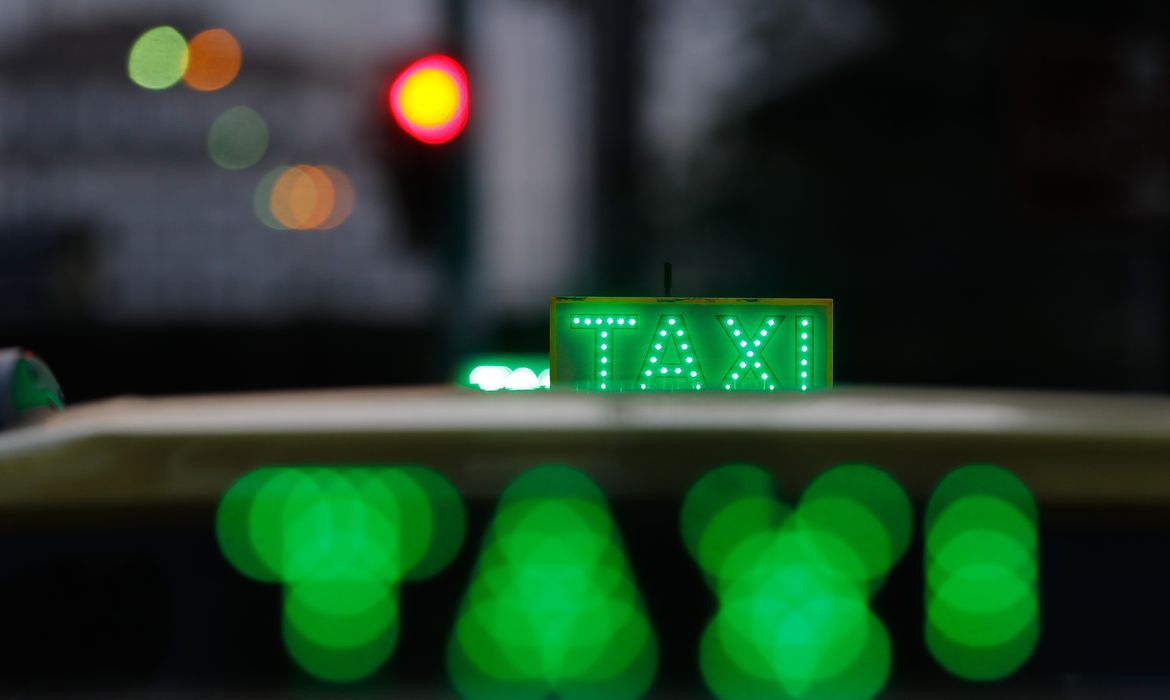OAB Barro Preto - Motoristas de apps e taxistas já podem pedir financiamento