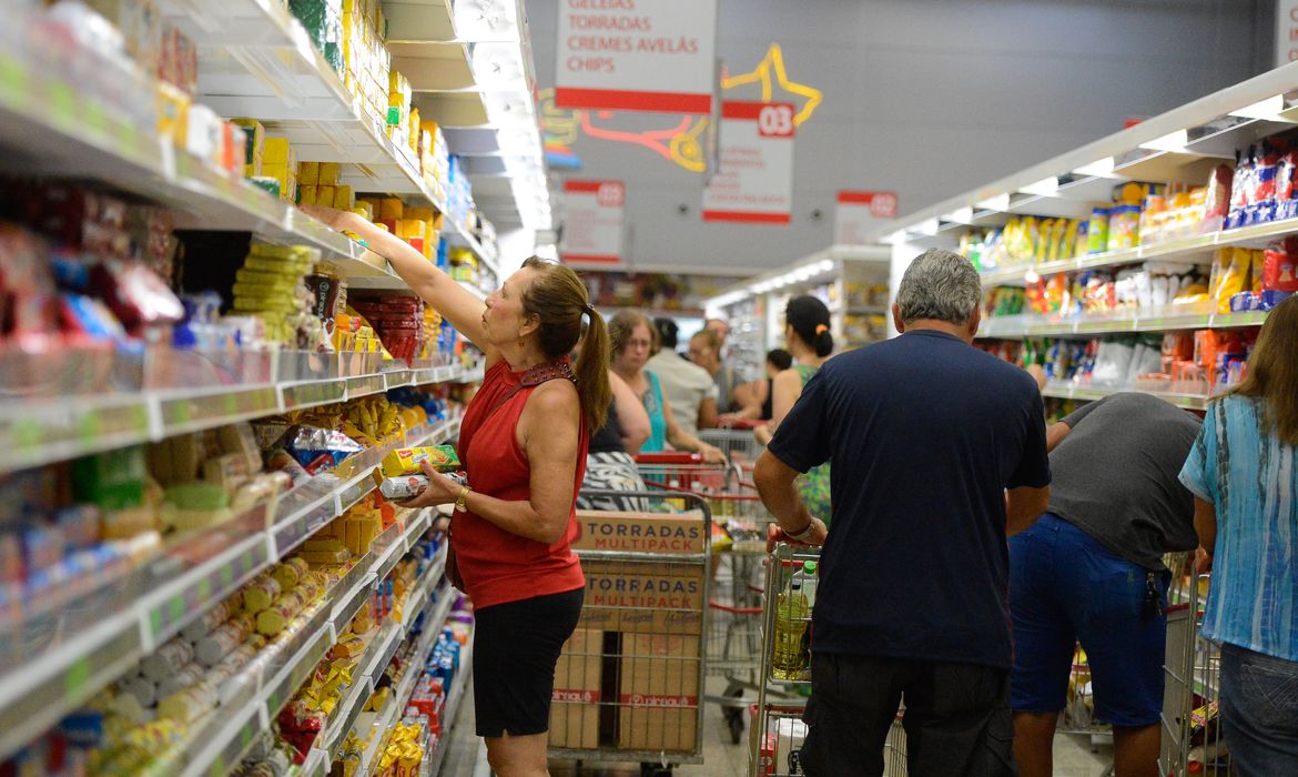 OAB Barro Preto - Cesta básica fica mais cara em 17 capitais brasileiras em junho