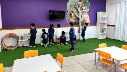 Lagoa Santa larga na frente e inaugura os primeiros laboratórios bilíngues para crianças da rede municipal