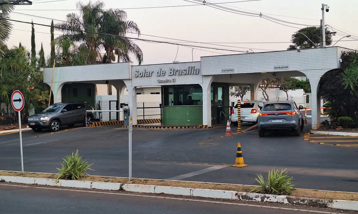 OAB Barro Preto - PF não encontra armas após cumprir busca na casa de Bolsonaro
