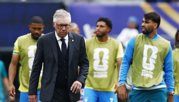 Ancelotti lamenta eliminação e já projeta novo ciclo: “Não é o fim”