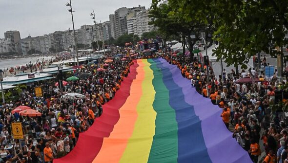 Rio Sem LGBTIfobia: trabalhadores entram em estado de greve