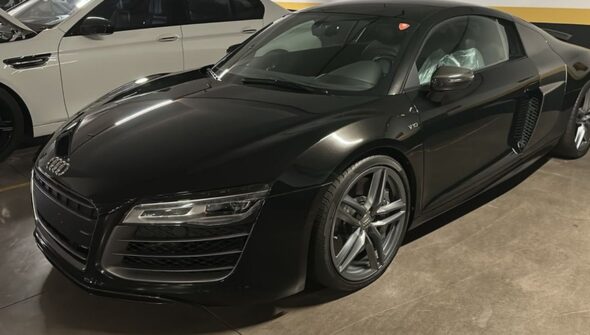 PF apreende carros de luxo em operação contra Careca do INSS