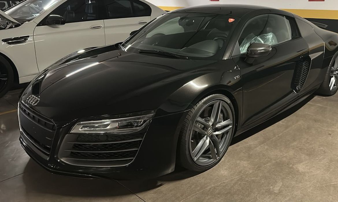 OAB Barro Preto - PF apreende carros de luxo em operação contra Careca do INSS