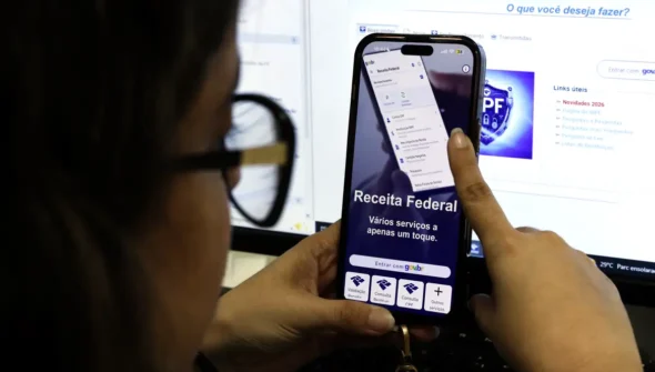 Receita paga nesta sexta-feira terceiro lote de restituição do IR 2026