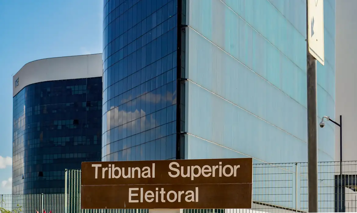 OAB Barro Preto - TSE mantém limite de R$ 133 mi para gastos de campanha presidencial