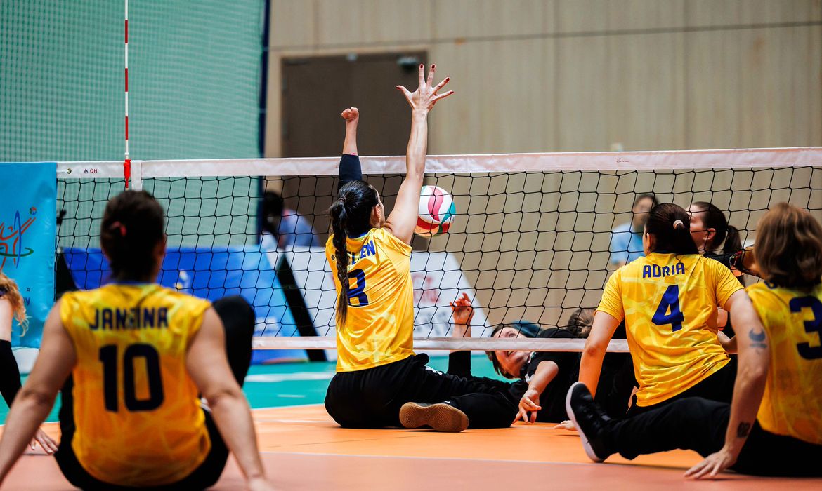 OAB Barro Preto - Brasil vai às quartas do Mundial de vôlei sentado nos dois naipes