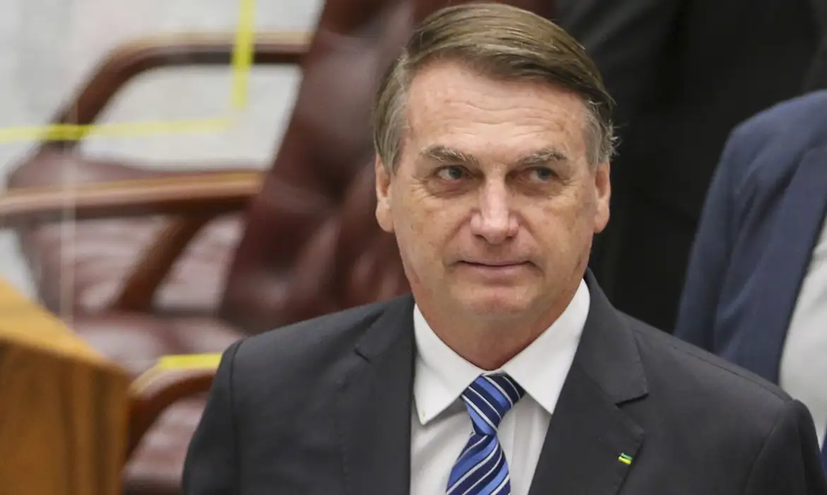 OAB Barro Preto - Exército entrega armas de Bolsonaro à PF e informa falta de duas